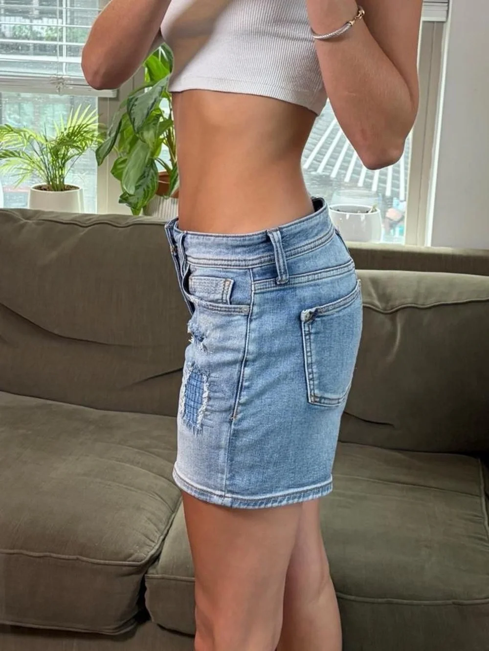 pilcro anthropologie high-rise patchwork denim shorts - Picture 6 of 7